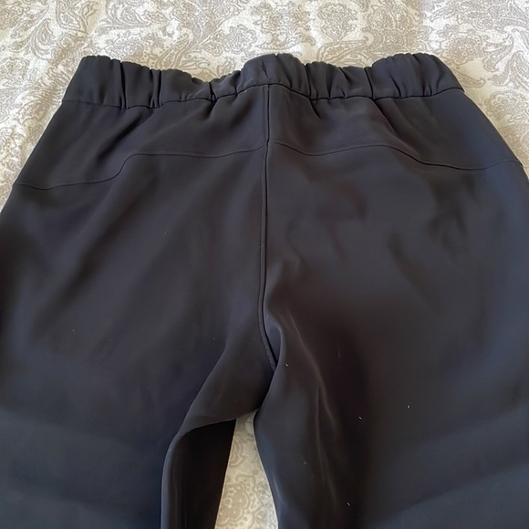 Lululemon On the Fly *Woven* 23” Pants - Picture 7 of 10